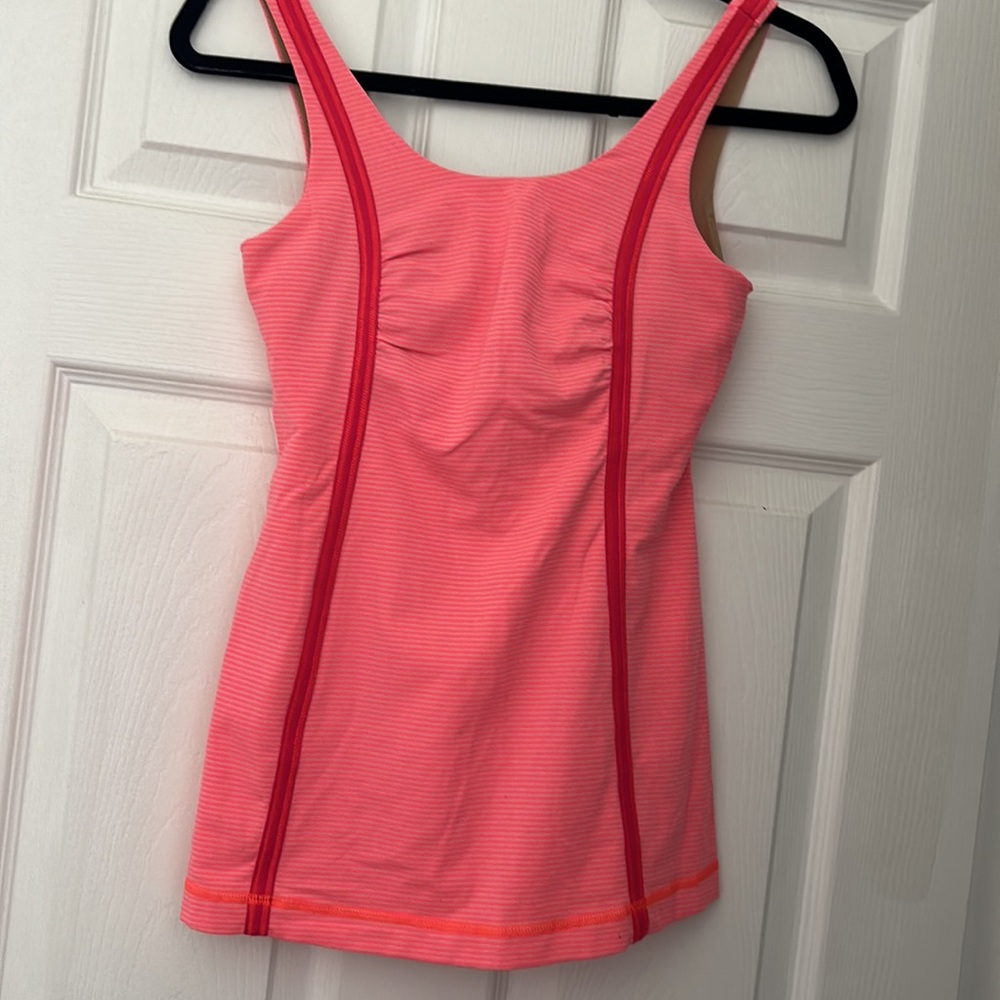 Loved lululemon top